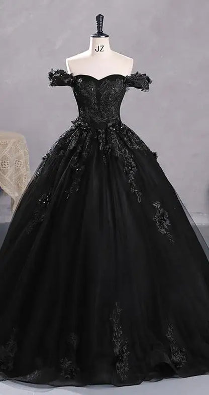 Princess Off-The-Shoulder Appliqued Quinceanera Dress With Small Train