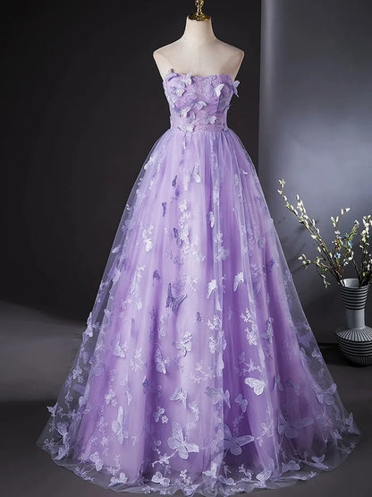 Light Luxury Lace Strapless Quinceanera Dress with Three-Dimensional Butterfly Appliques
