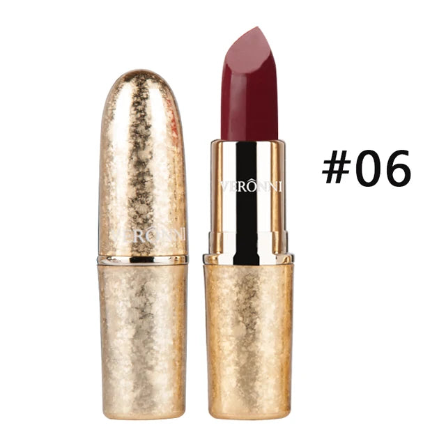 Long-Lasting Moisturizing Lipstick