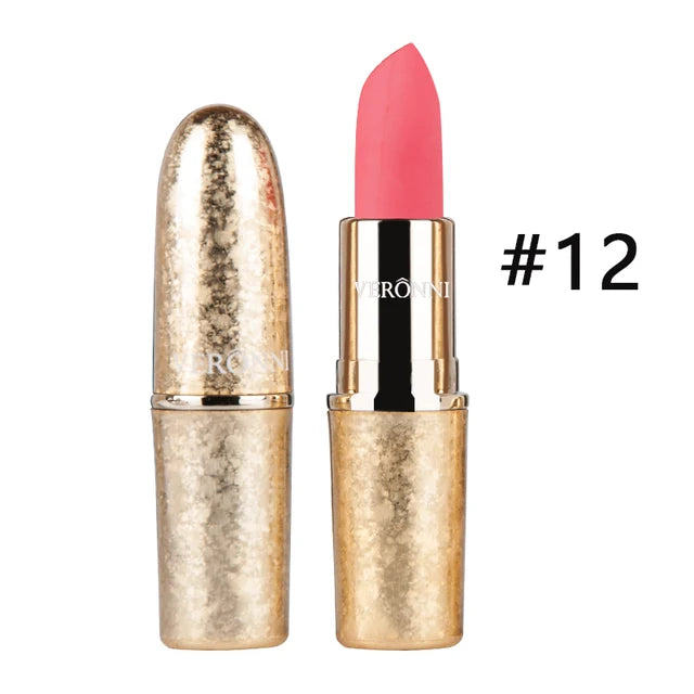 Long-Lasting Moisturizing Lipstick