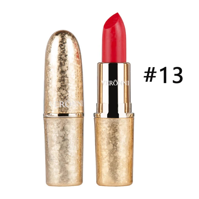 Long-Lasting Moisturizing Lipstick